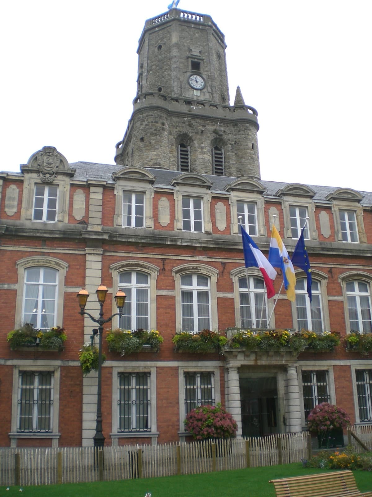 Mairie de Boulogne-sur-Mer (62200) Mairie de Boulogne-sur-Mer (62200)