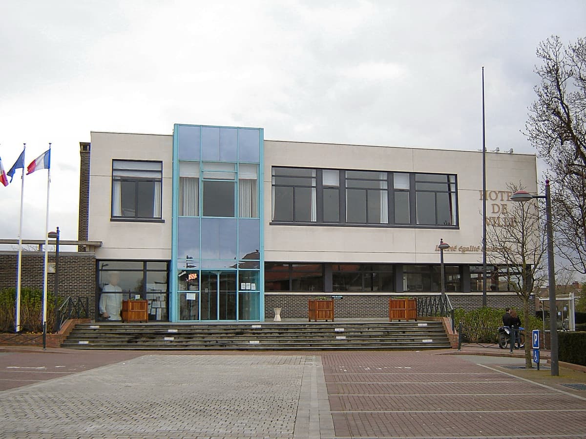 Mairie de Neuville-en-Ferrain (59960) Mairie de Neuville-en-Ferrain (59960)