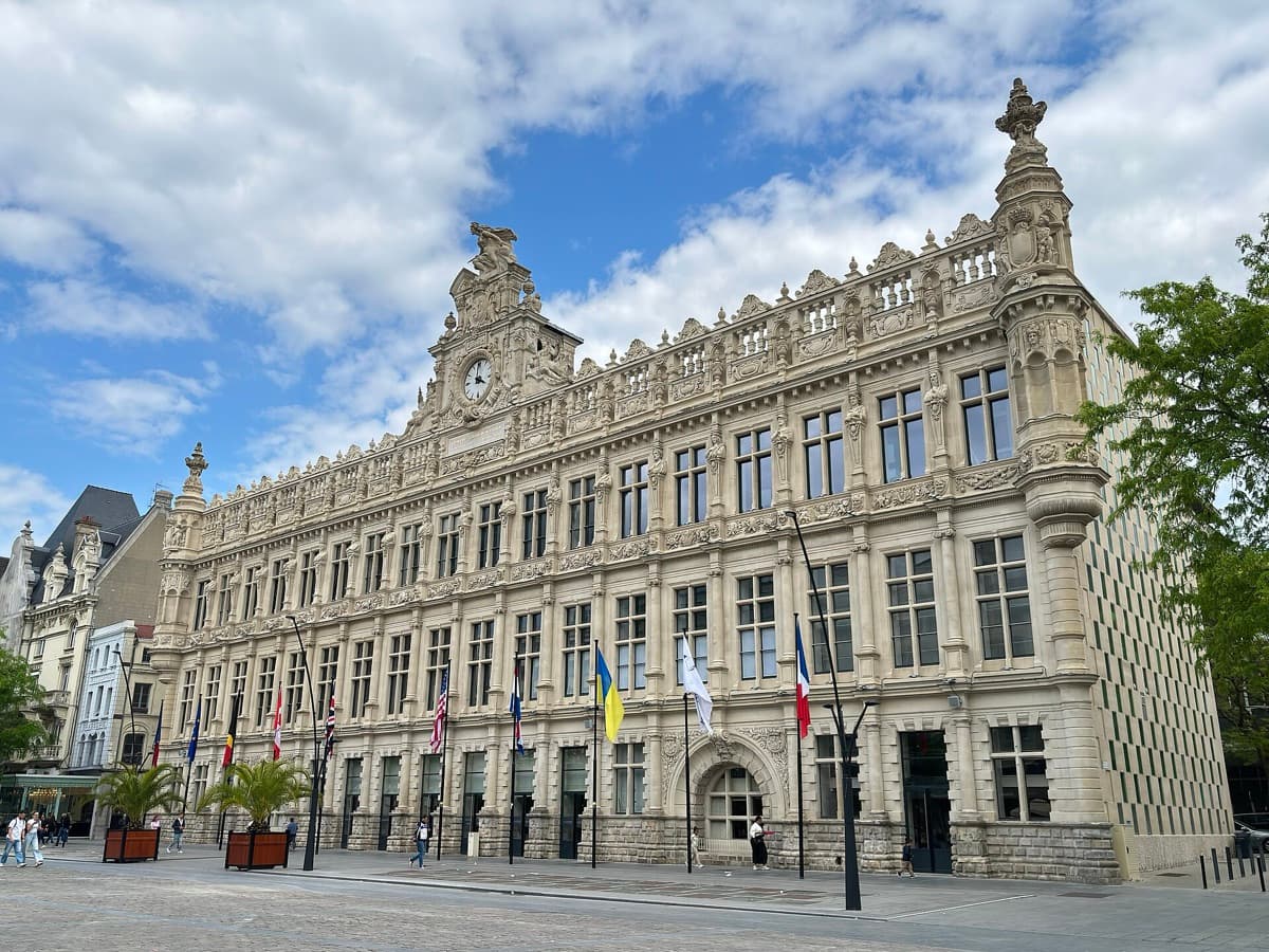 Rénovation de sols à Valenciennes (59300) Valenciennes (59300) — vue de la ville